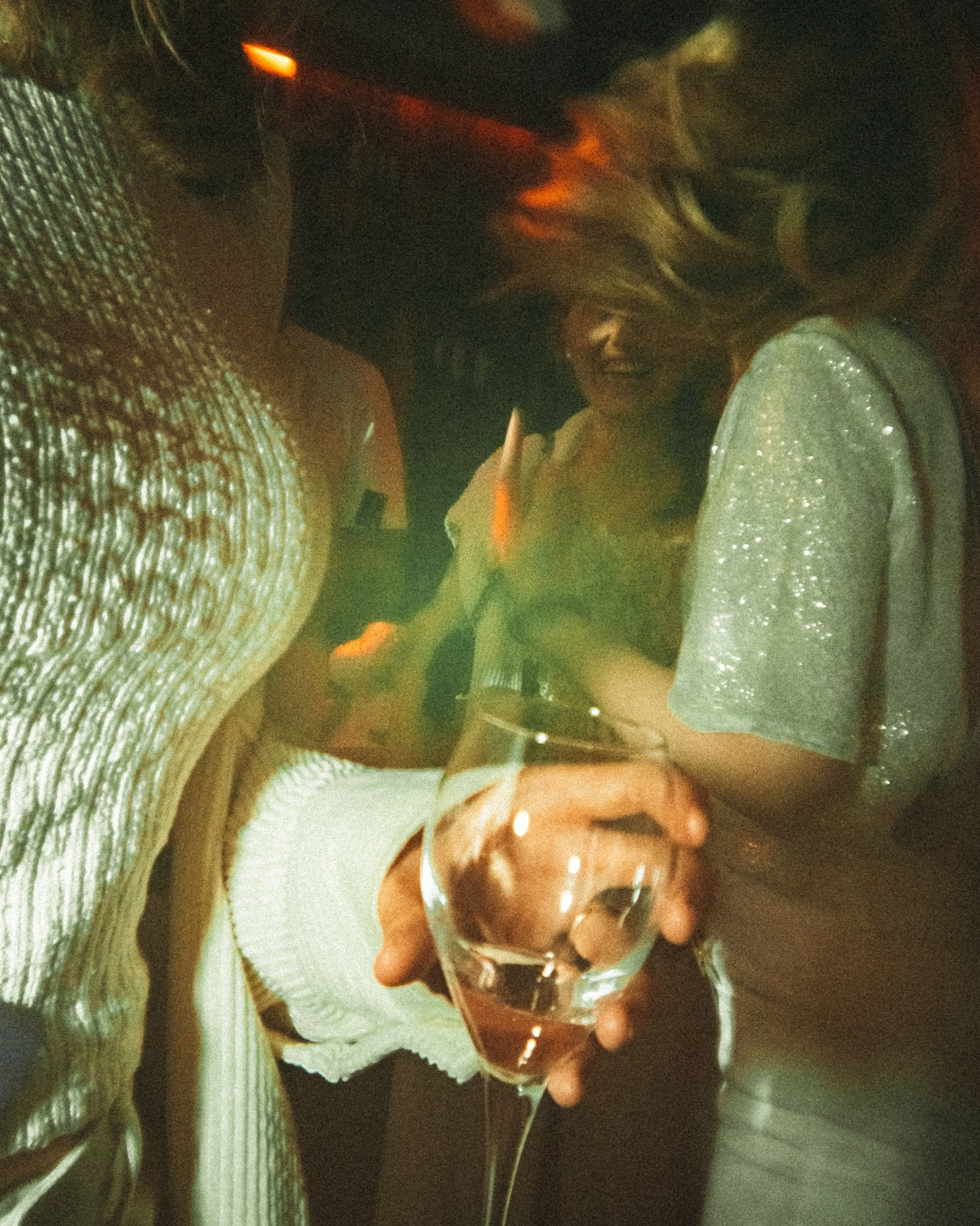 Drinks im warmen Licht